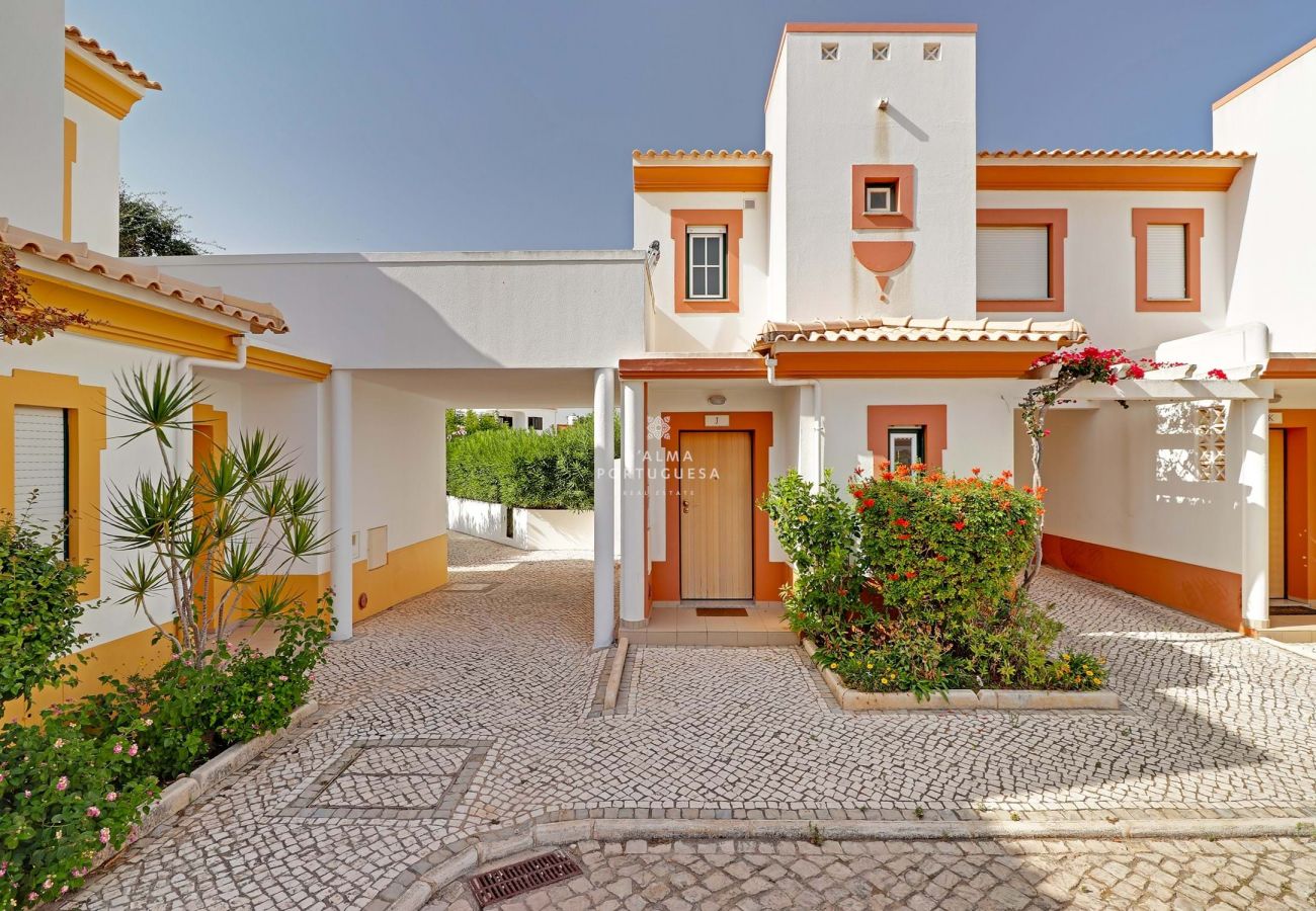 Villa em Olhos D´Água - Villa Açoteias - By D´alma Portuguesa